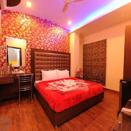 Hotel Pearl Inn & Suites أمريتسار المظهر الخارجي الصورة