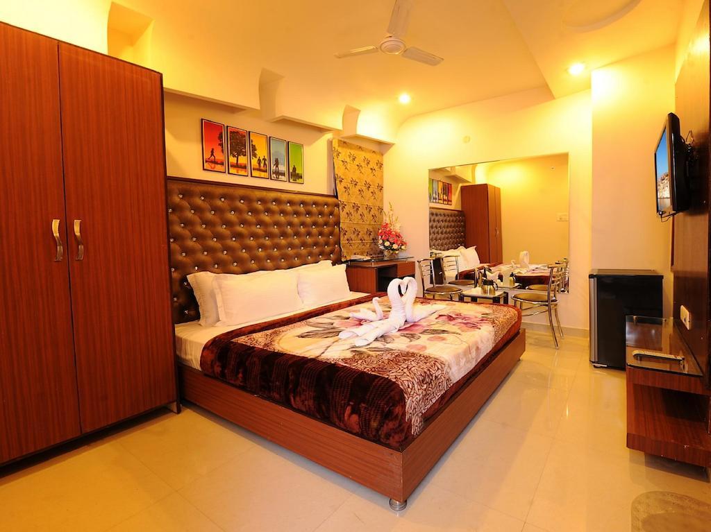 Hotel Pearl Inn & Suites أمريتسار الغرفة الصورة