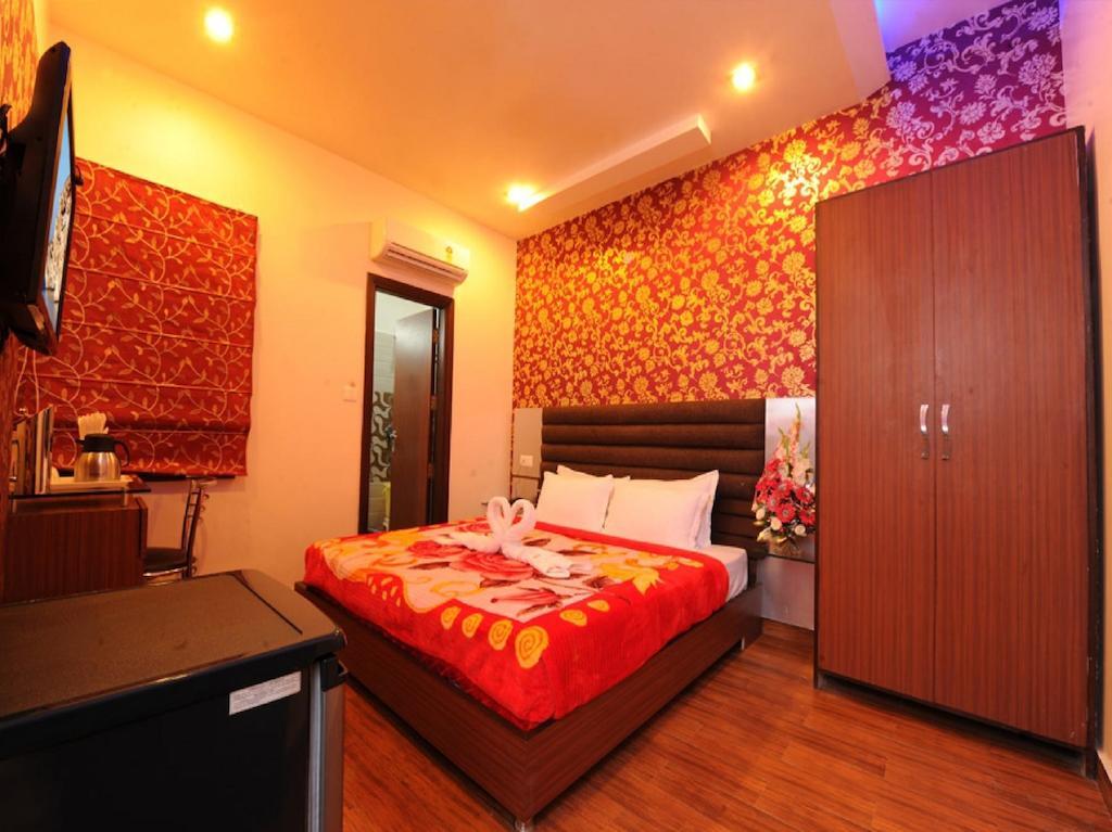 Hotel Pearl Inn & Suites أمريتسار المظهر الخارجي الصورة